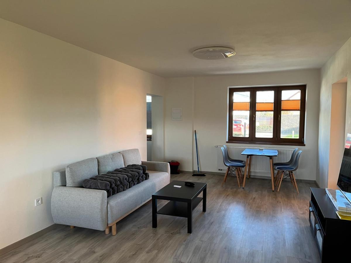 Apartment Golden Prague 78 Вестец Экстерьер фото