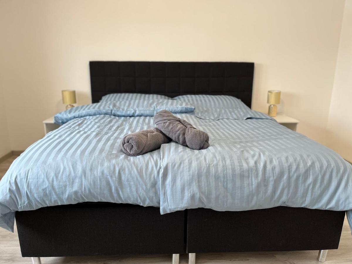 Apartment Golden Prague 78 Вестец Экстерьер фото