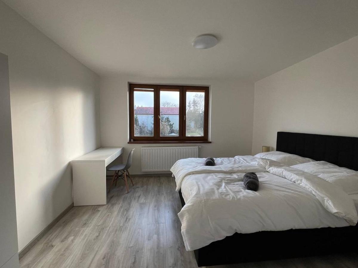 Apartment Golden Prague 78 Вестец Экстерьер фото