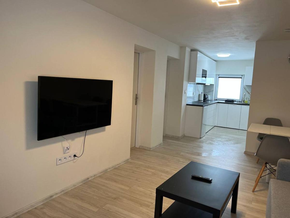 Apartment Golden Prague 78 Вестец Экстерьер фото