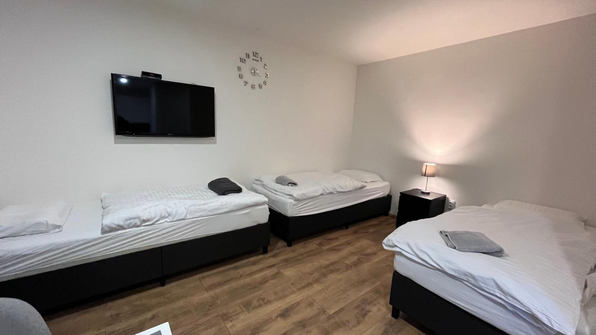 Apartment Golden Prague 78 Вестец Экстерьер фото
