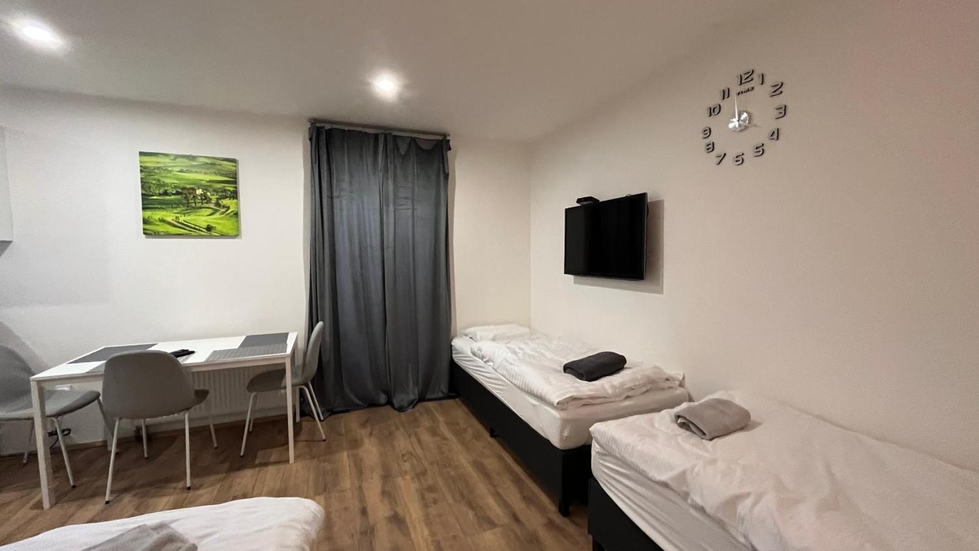 Apartment Golden Prague 78 Вестец Экстерьер фото